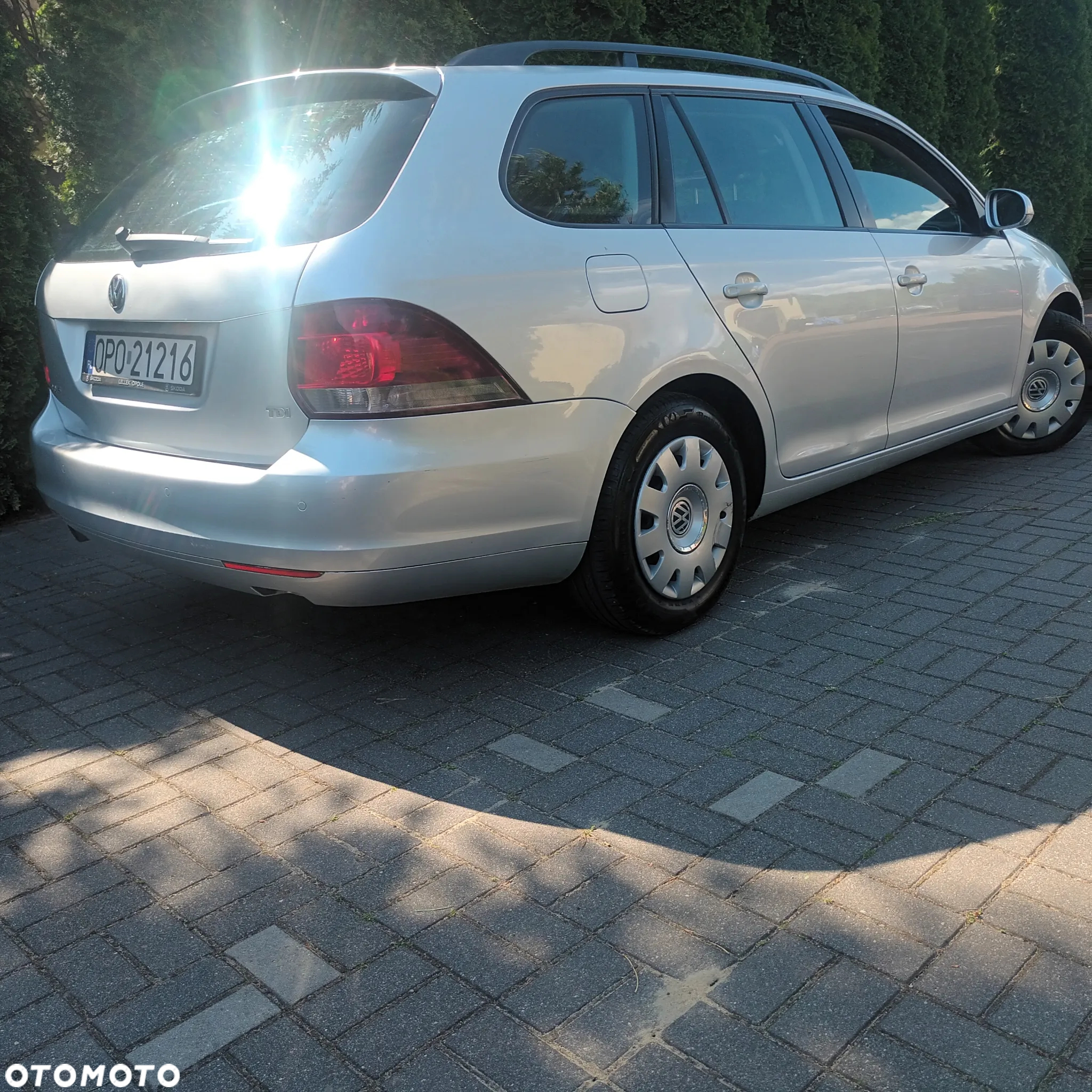 Volkswagen Golf VI 1.6 TDI BlueMot Comfortline - 9