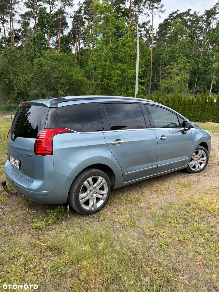 Peugeot 5008 2.0 HDi Premium + - 2