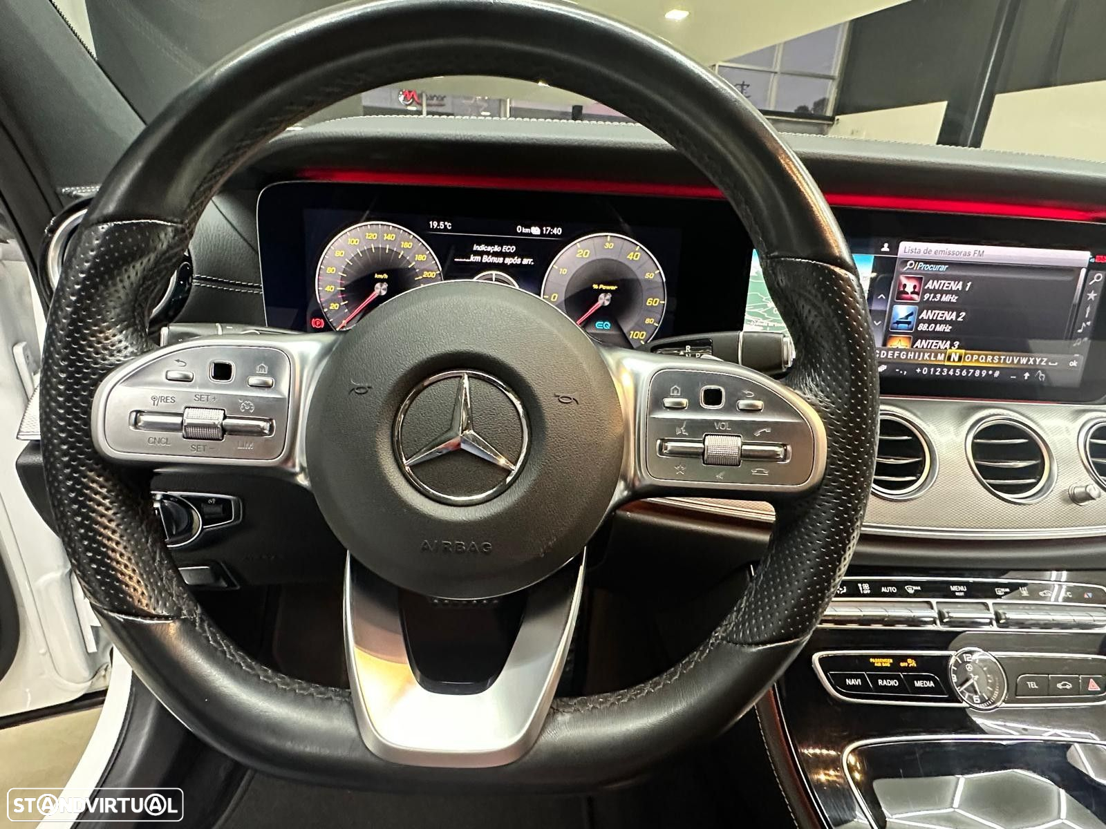 Mercedes-Benz E 300 de AMG Line - 35
