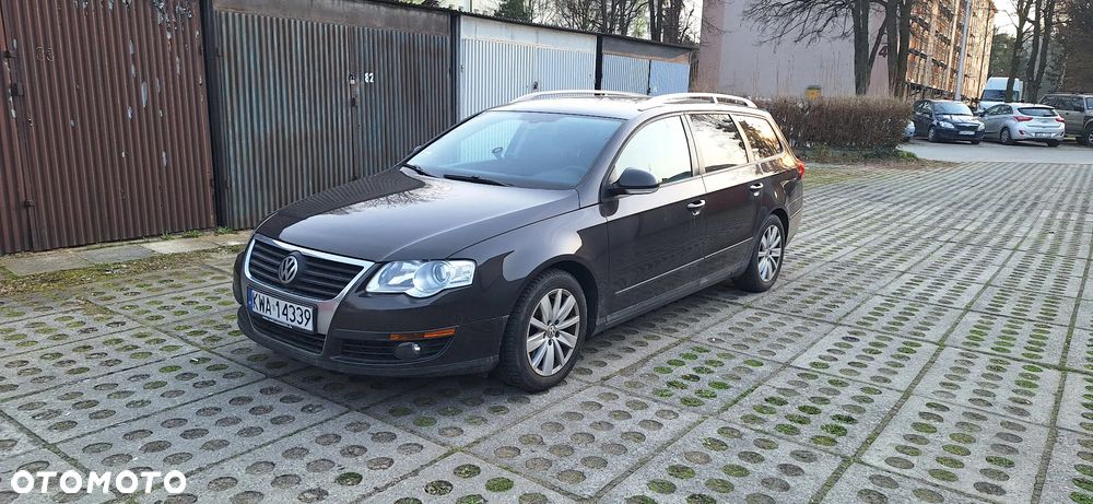 Volkswagen Passat 1.6 TDI DPF BlueMot Trendline - 1