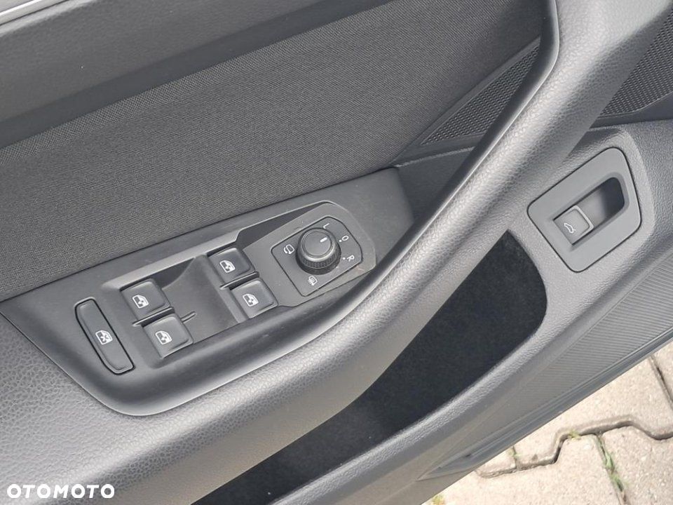 Volkswagen Passat - 22