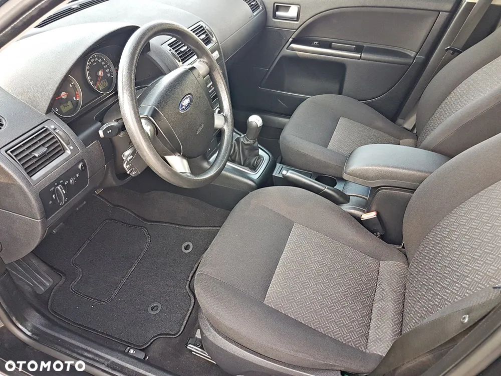 Ford Mondeo 2.0 TDCI Ambiente - 12