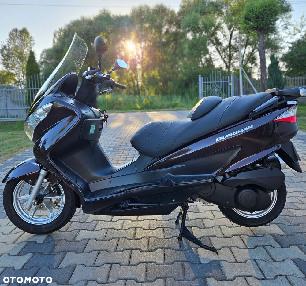 Suzuki Burgman - 16