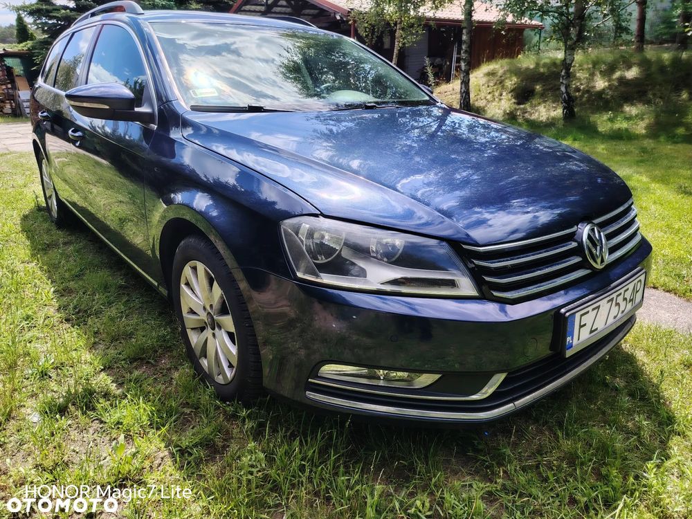 Volkswagen Passat 2.0 Blue TDI SCR Comfortline - 9