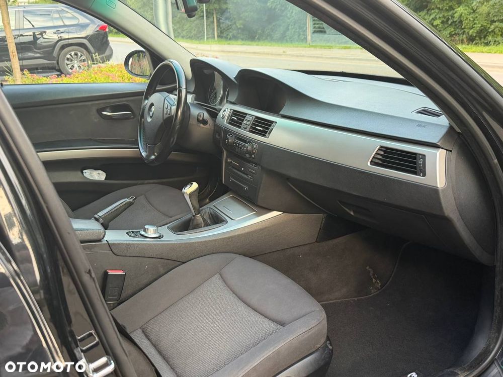 BMW Seria 3 320d - 8