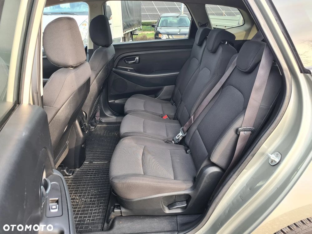 Kia Carens 1.7 CRDi 115 Dream-Team Edition - 30