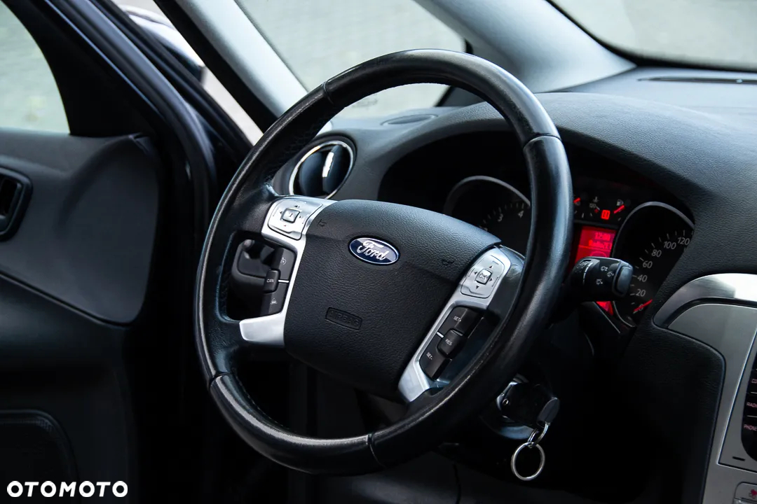 Ford S-Max 2.5 Titanium - 19