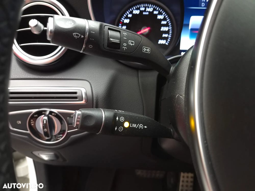 Mercedes-Benz GLC 220 d 4MATIC - 25