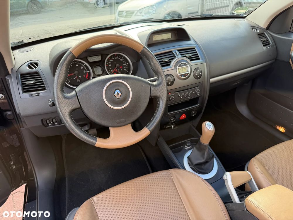 Renault Megane 1.6 Privilege - 11