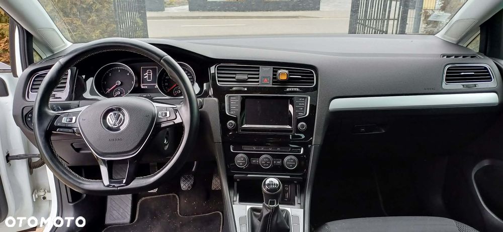 Volkswagen Golf 2.0 TDI BlueMotion Technology Cup - 13