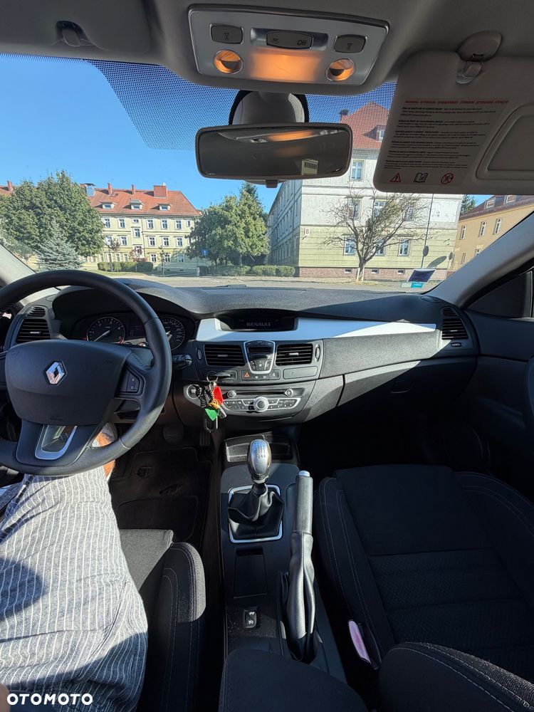 Renault Laguna 2.0 dCi Monaco GP2 - 13