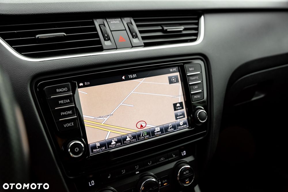 Skoda Octavia 2.0 TSI RS - 29