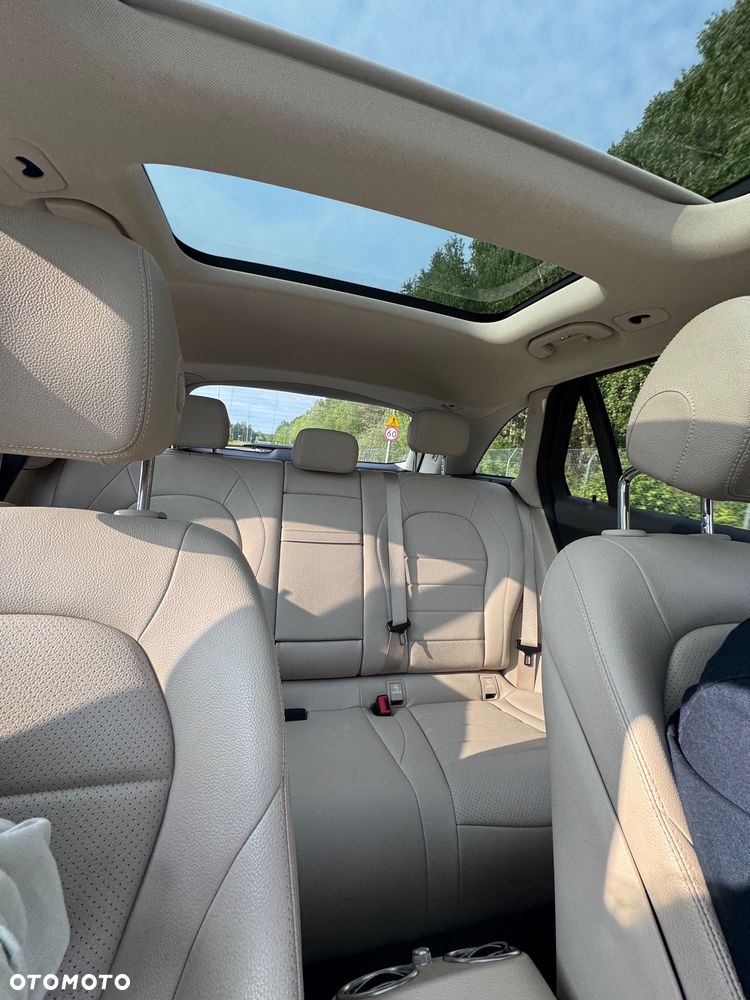 Mercedes-Benz GLC 300 4-Matic - 3