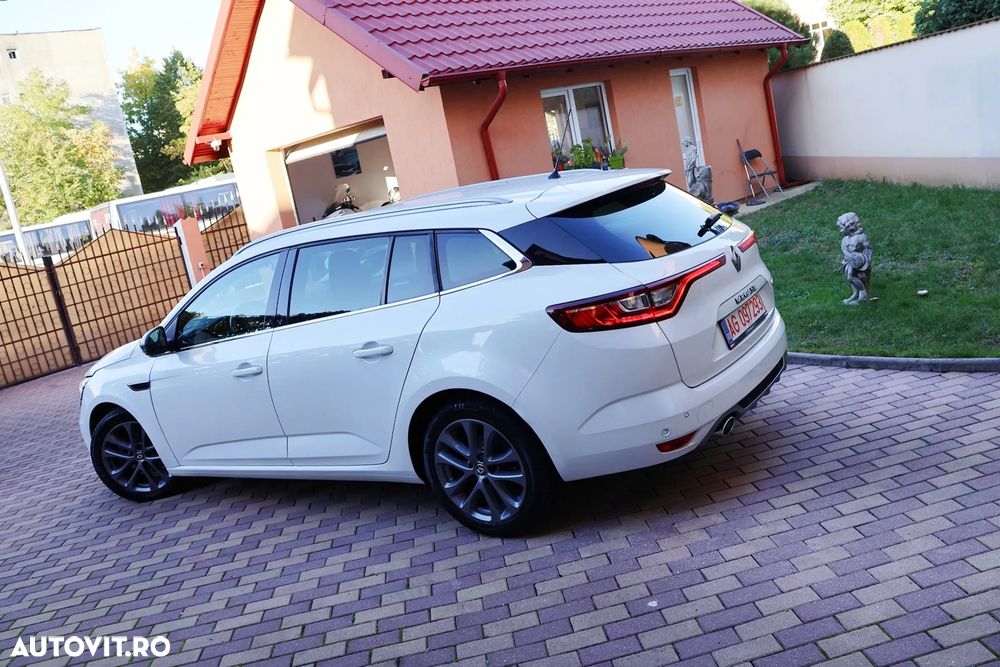 Renault Megane Grandtour BLUE dCi 115 BOSE EDITION - 13