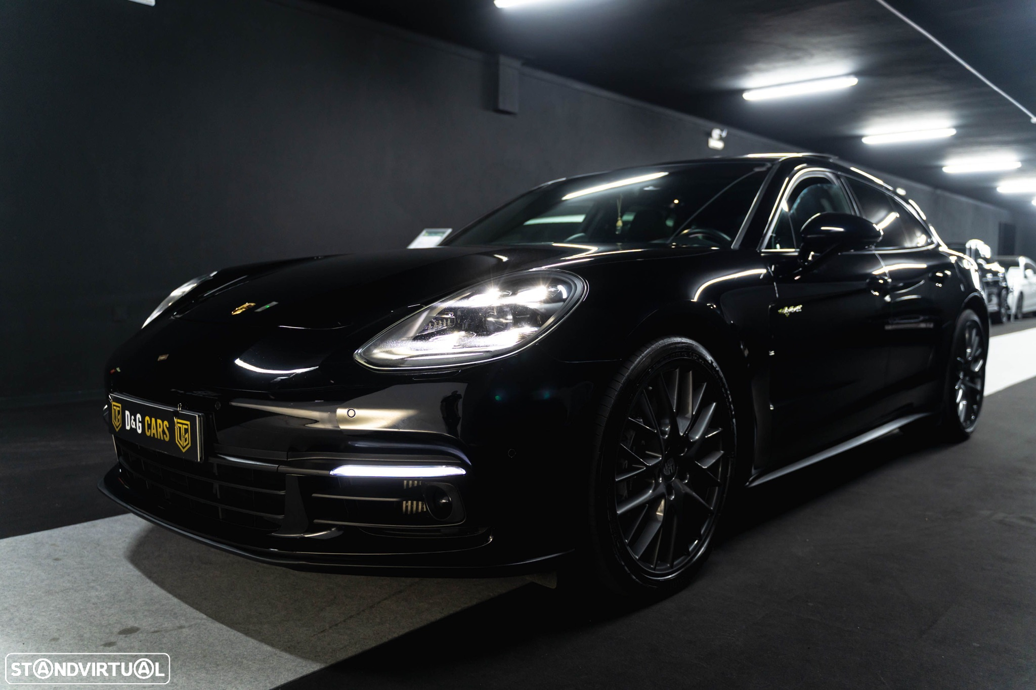 Porsche Panamera Sport Turismo 4 E-Hybrid 10 Years Edition - 23
