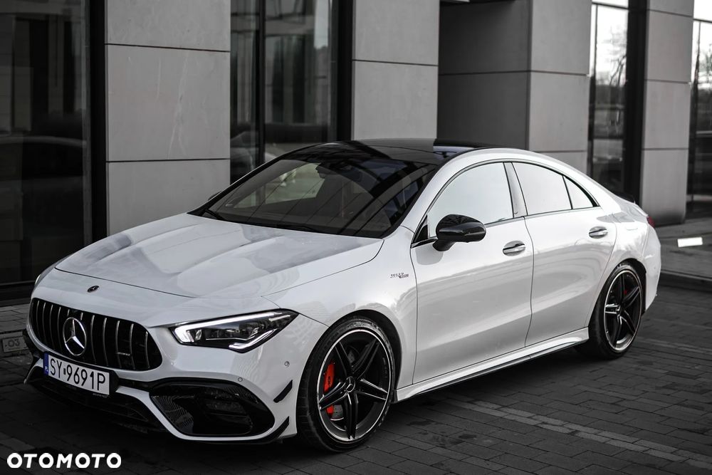 Mercedes-Benz CLA - 32