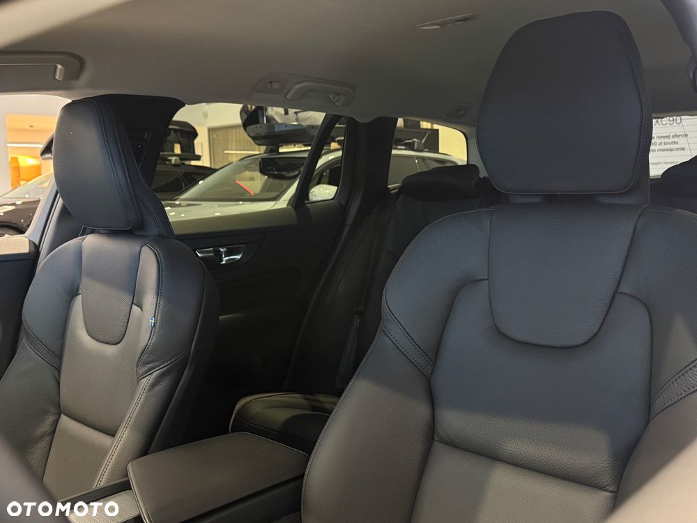 Volvo V60 B4 B Plus Dark - 6