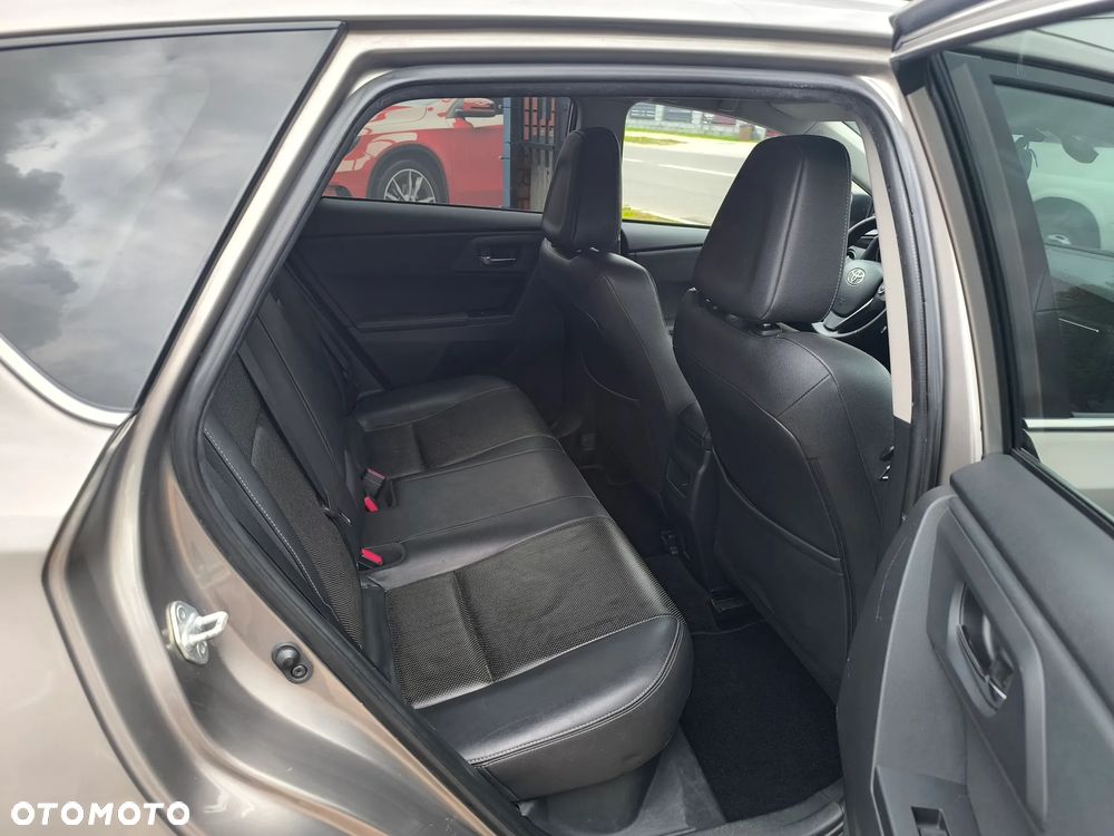Toyota Auris 1.8 HSD Luna - 18