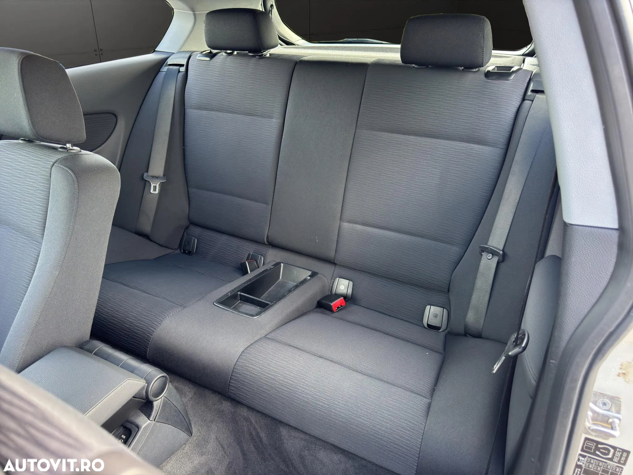 BMW Seria 1 118d DPF - 9