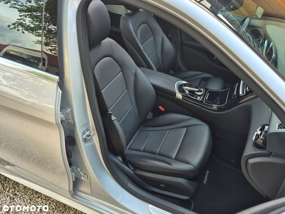 Mercedes-Benz Klasa C 300 7G-TRONIC AMG Line - 14