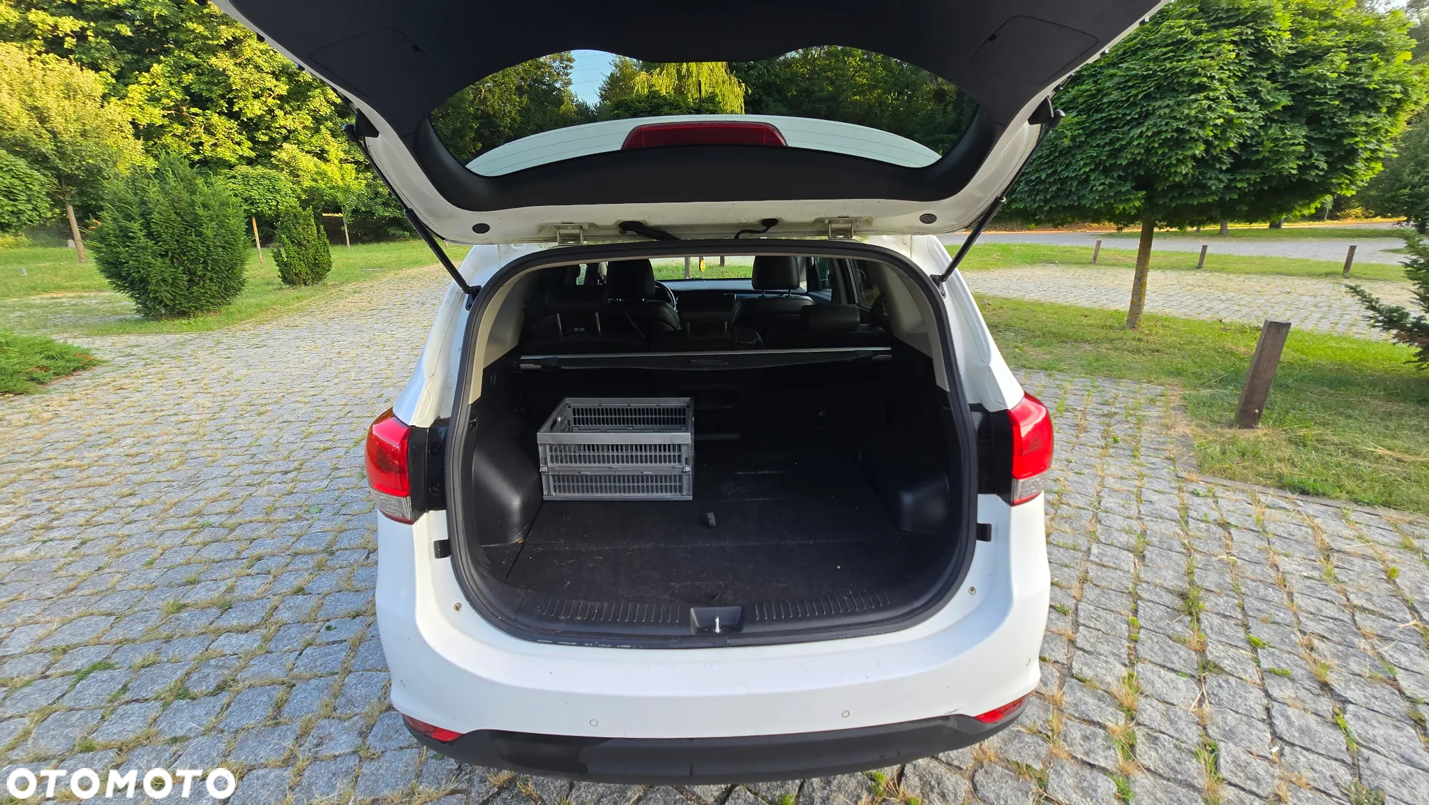 Kia Carens 1.7 CRDi L - 28