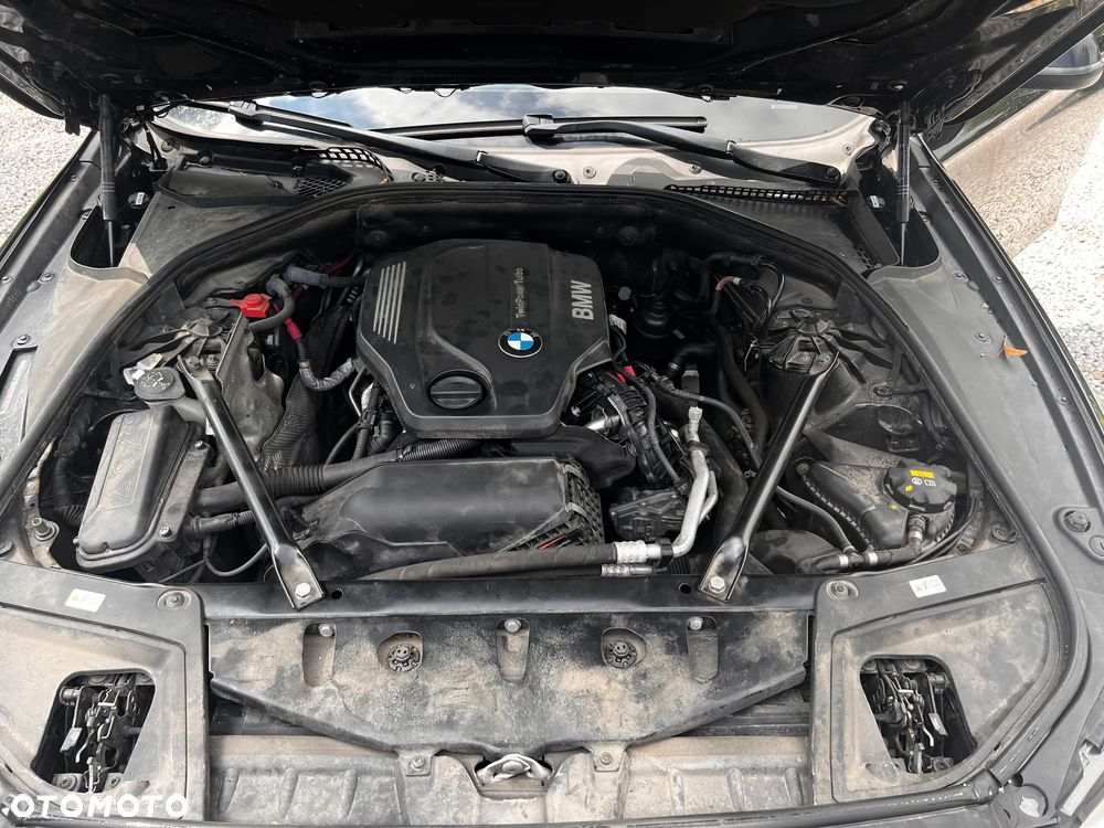 BMW Seria 5 520d xDrive - 8