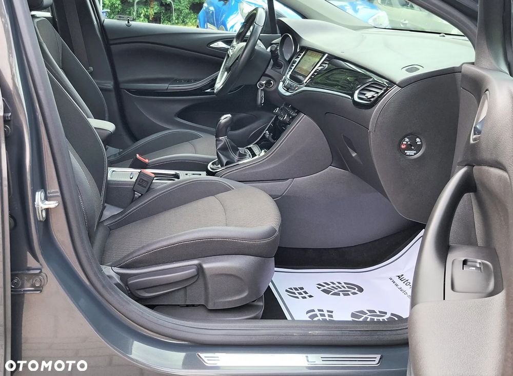 Opel Astra 1.4 Turbo Business - 25
