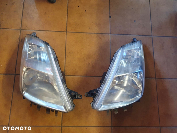 REFLEKTOR L/P TOYOTA PRIUS II 03-09 EUROPA