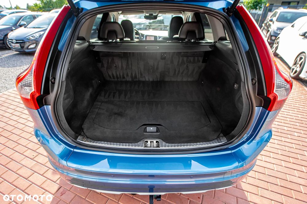 Volvo XC 60 D4 AWD Geartronic Momentum - 39