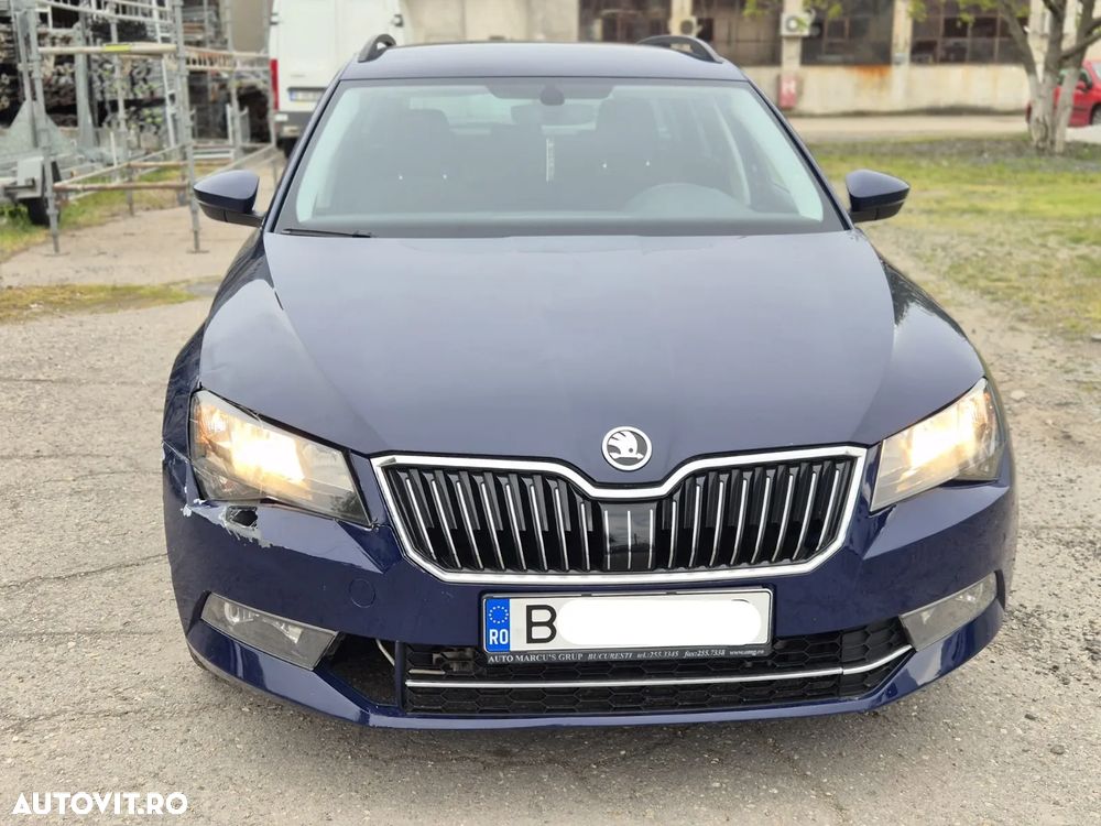 Skoda Superb 2.0 TDI DSG Ambition - 5