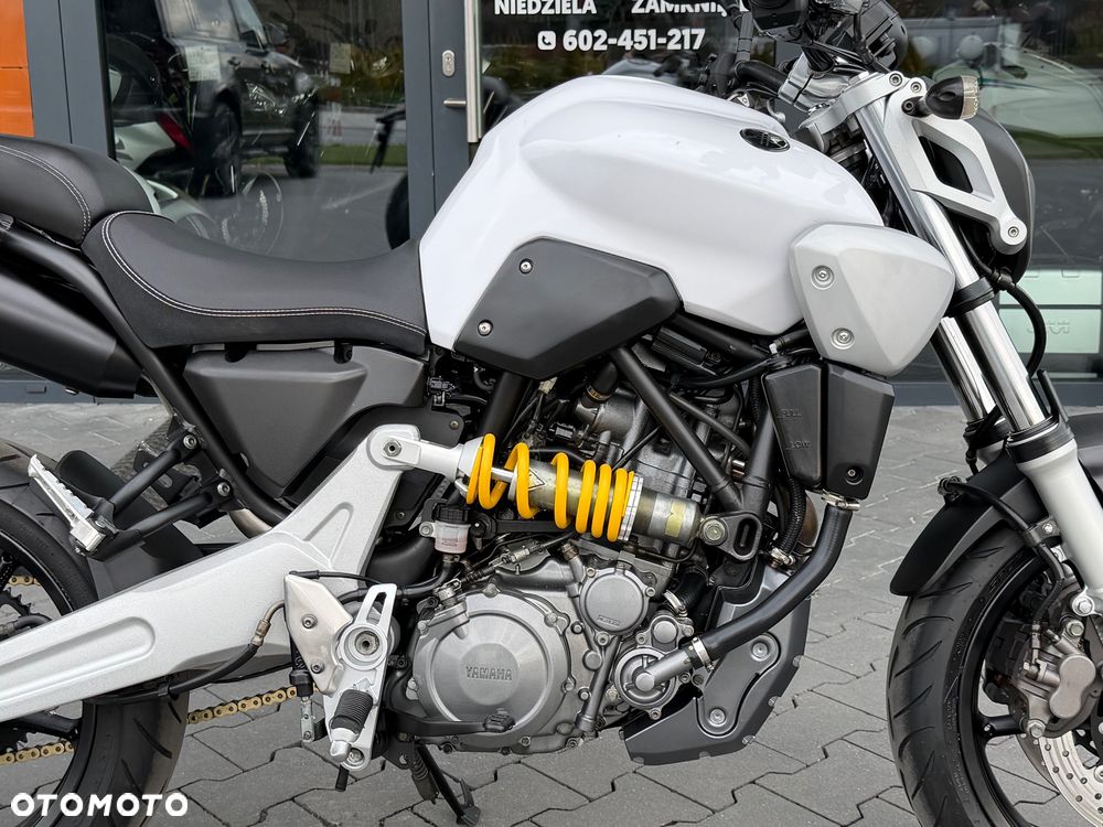 Yamaha MT - 8