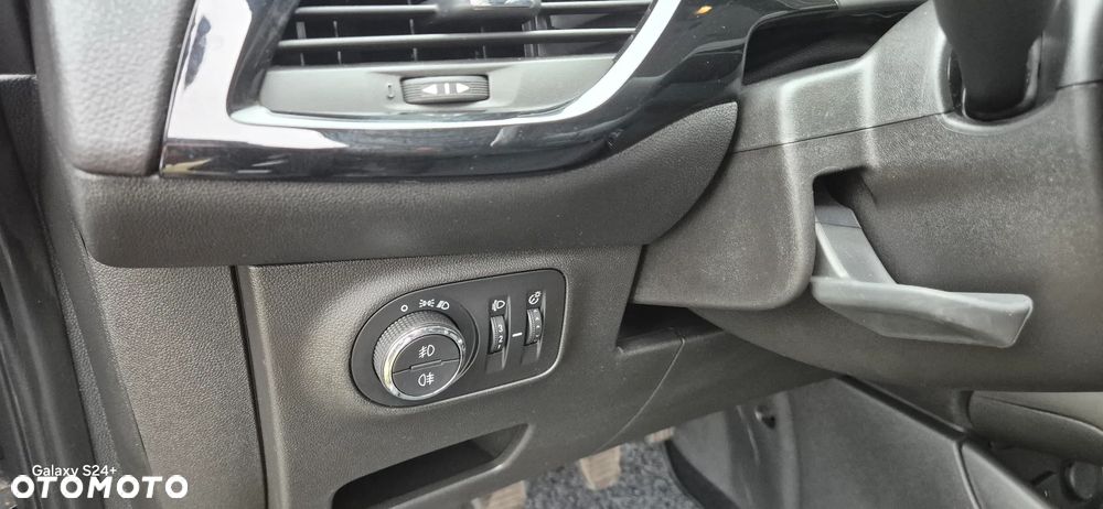 Opel Corsa 1.4 16V Color Edition - 12