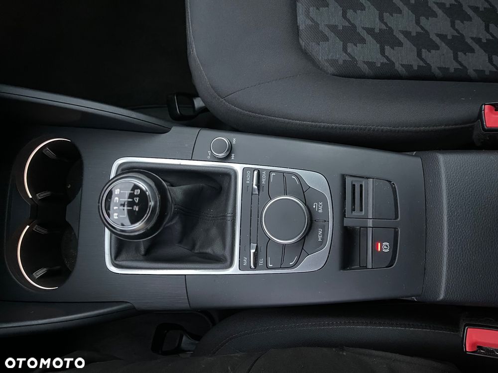 Audi A3 Sportback 1.6 TDI Sport - 17