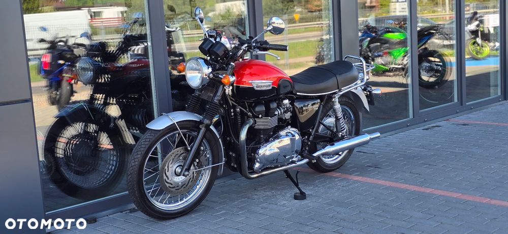 Triumph Bonneville - 27