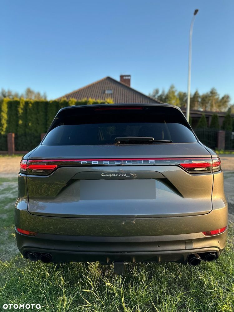 Porsche Cayenne - 5