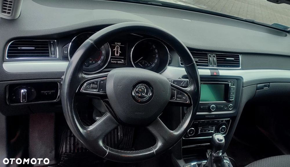 Skoda Superb 2.0 TDI Elegance - 17