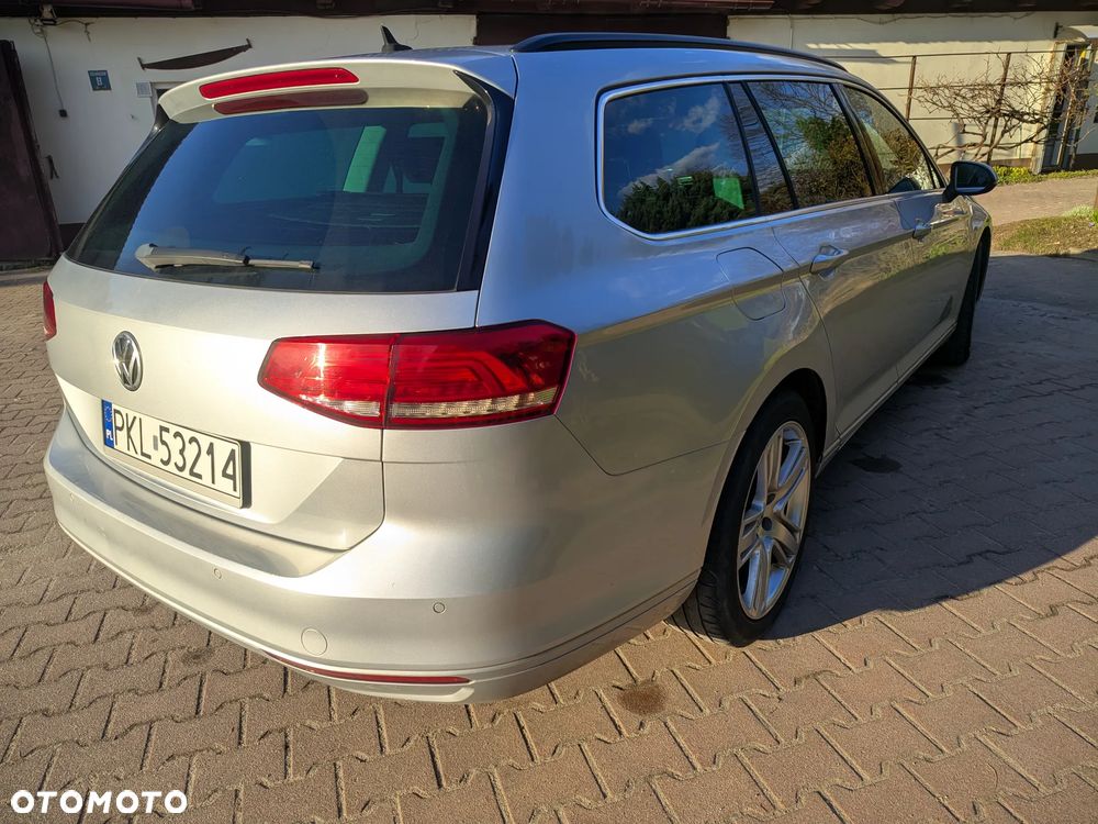Volkswagen Passat 2.0 TDI SCR DSG Comfortline - 3