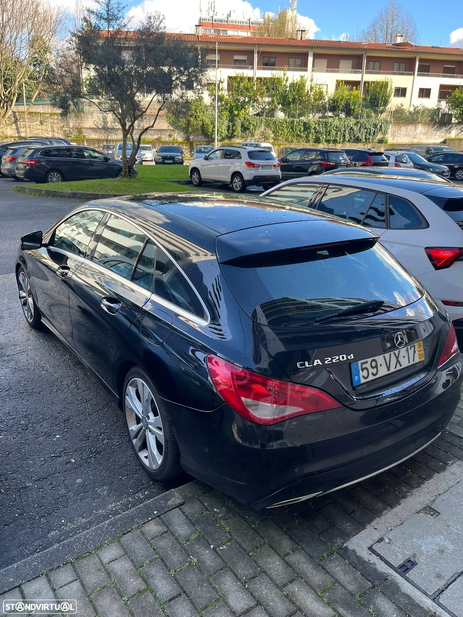 Mercedes-Benz CLA 220 Shooting Brake (CDI) d 4Matic 7G-DCT - 2