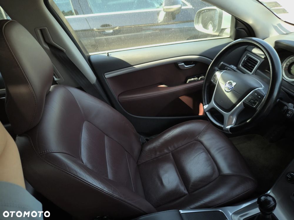Volvo V70 D4 Momentum - 15