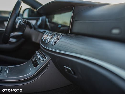 Mercedes-Benz CLS - 31