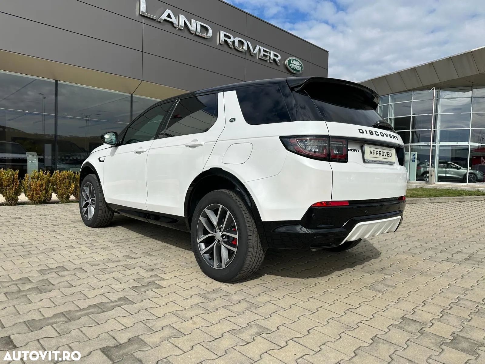 Land Rover Discovery Sport 1.5 P300e R-Dynamic PHEV SE - 9