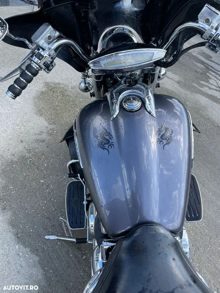 Yamaha XVZ 1300 Royal Star Venture - 5
