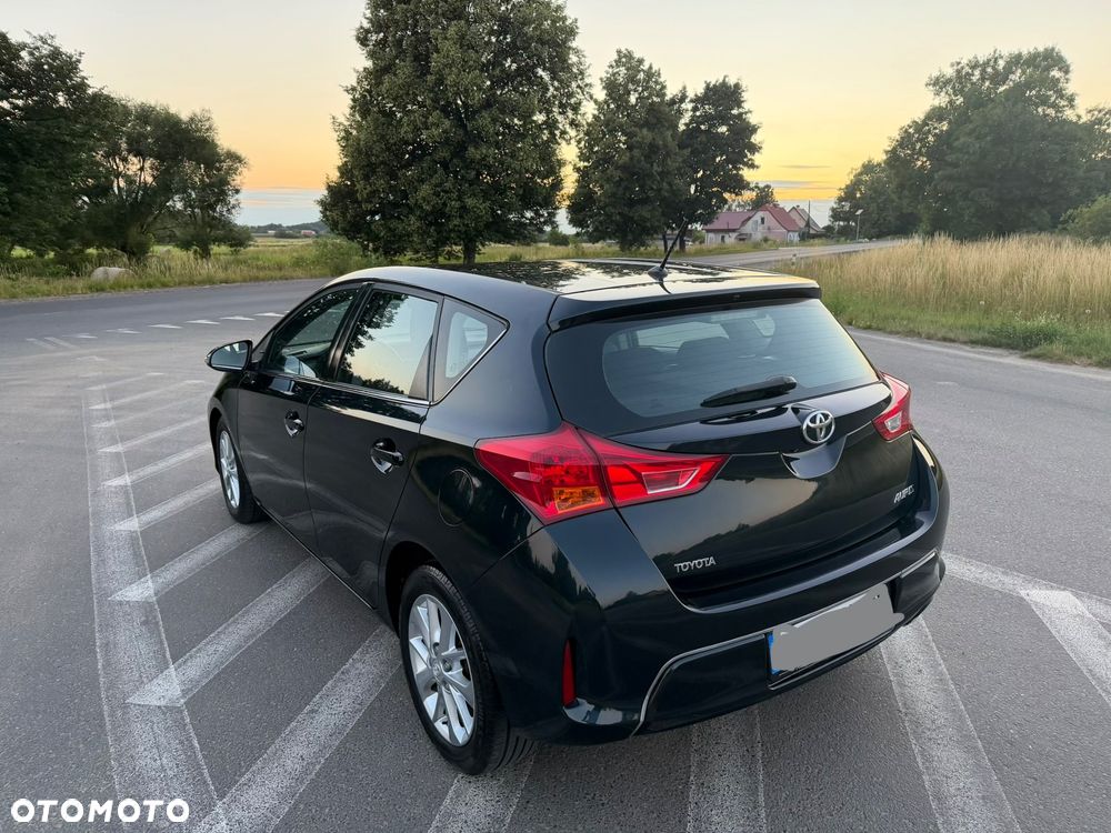 Toyota Auris 2.0 D-4D Dynamic - 7
