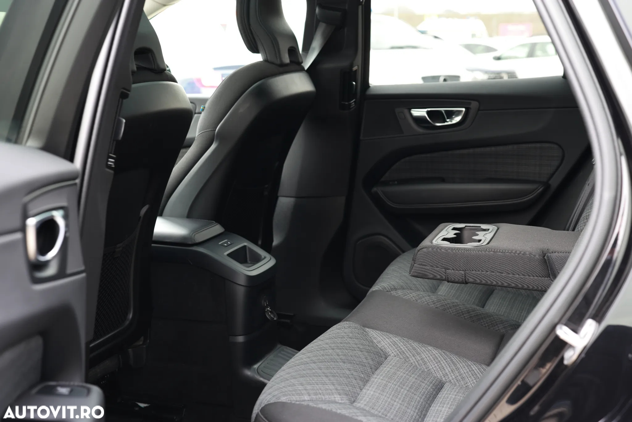 Volvo XC 60 Recharge T6 AWD AT Core - 7