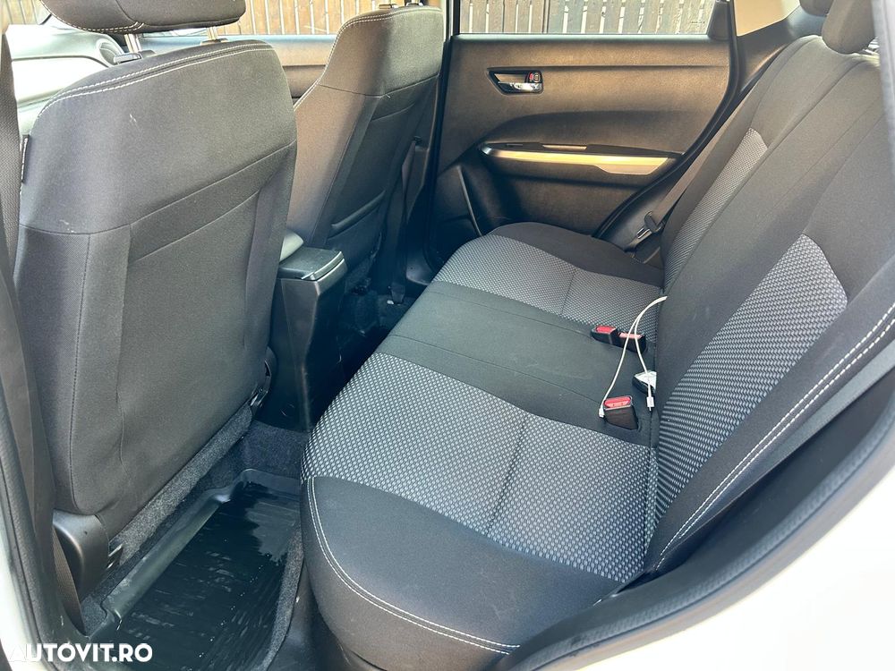 Suzuki Vitara 1.4 Boosterjet MHEV Passion - 14