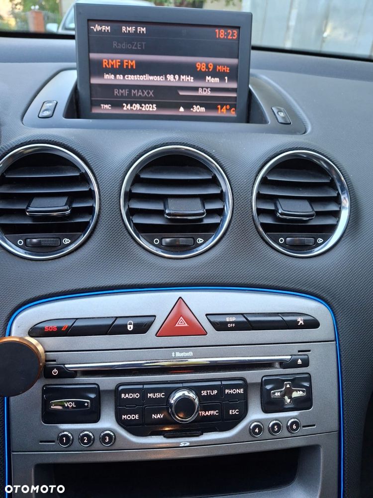 Peugeot 308 1.6 HDi Premium - 10