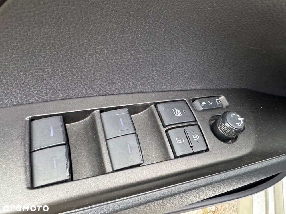 Toyota Camry 2.5 Hybrid Comfort CVT - 14