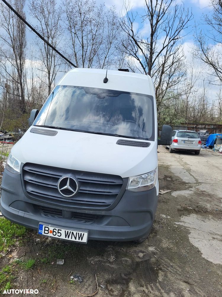 Mercedes-Benz Sprinter - 2