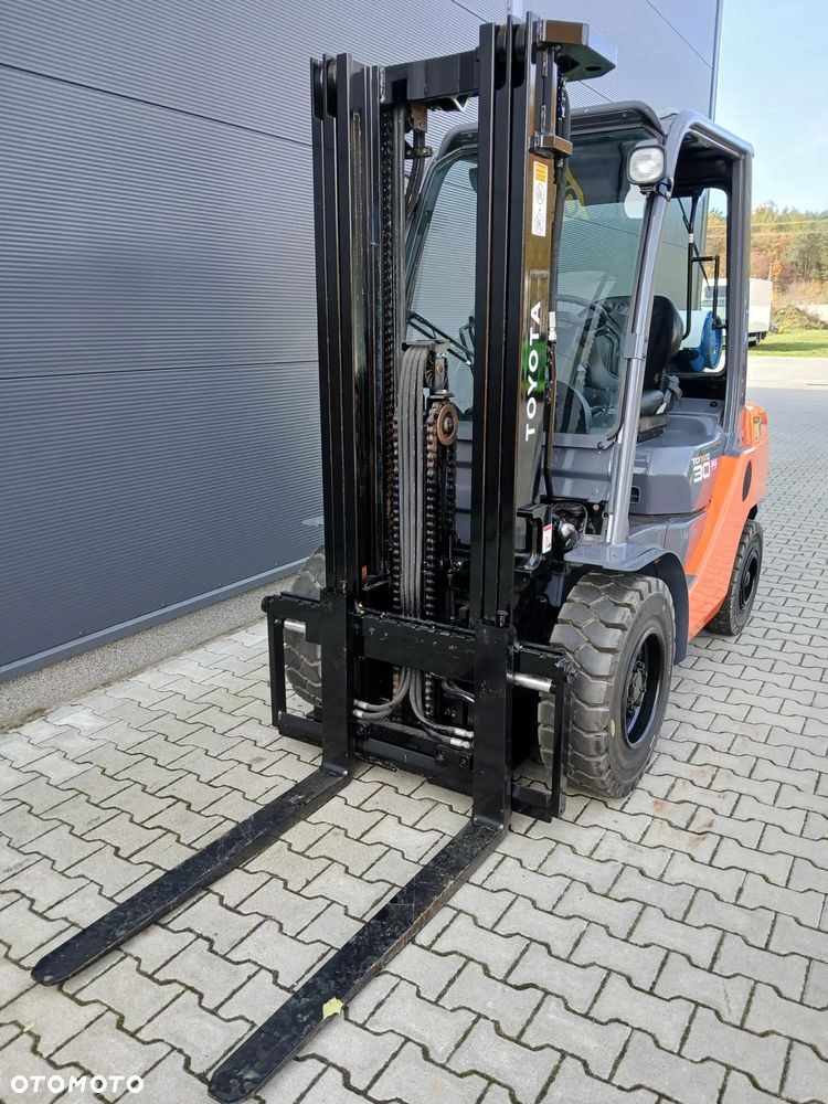 Toyota 02-8FGF30 - 4