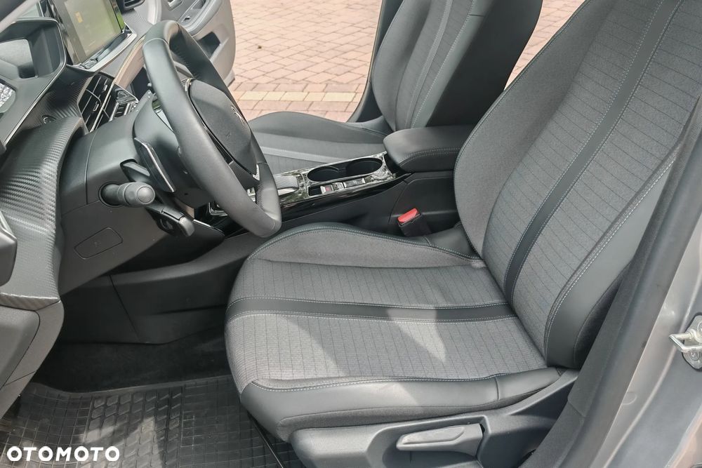 Peugeot 208 PureTech 100 EAT8 Allure - 18
